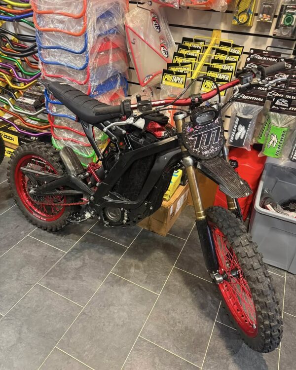 2025 Surron Light Bee.X 2025 Surron Light Bee X